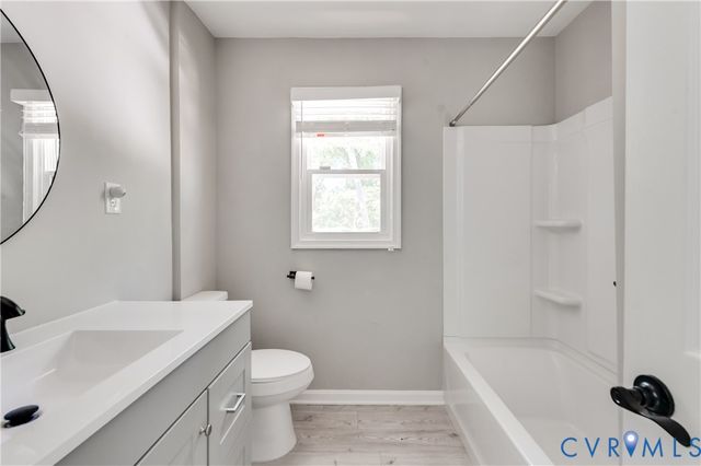 10008 Brittonwood Dr, North Chesterfield, VA 23237