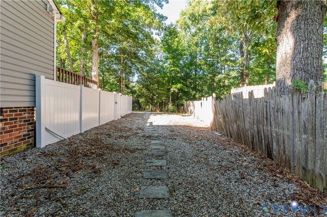 10008 Brittonwood Dr, North Chesterfield, VA 23237