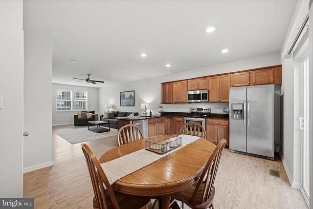 227 MAGELLAN DR, Martinsburg, WV 25404