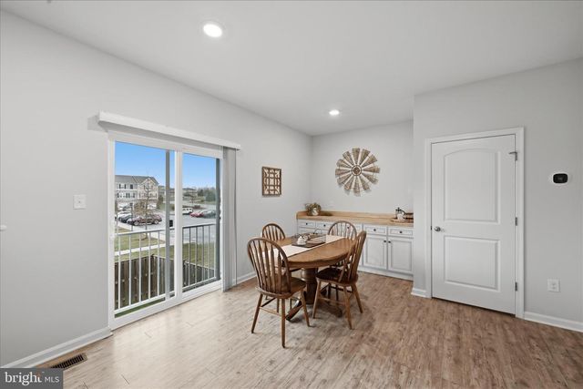 227 MAGELLAN DR, Martinsburg, WV 25404