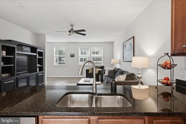 227 MAGELLAN DR, Martinsburg, WV 25404