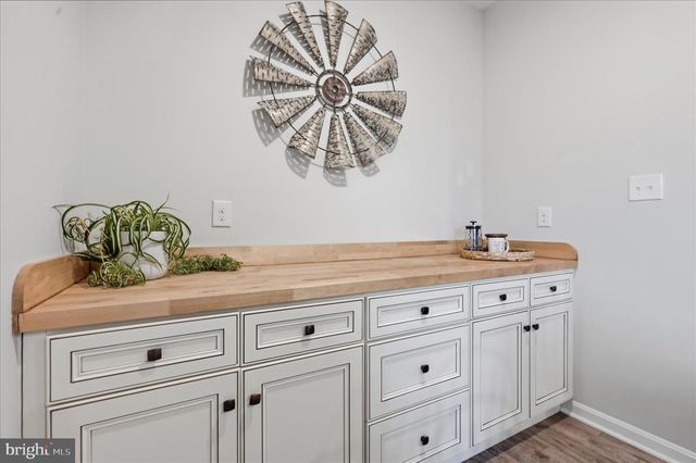 227 MAGELLAN DR, Martinsburg, WV 25404