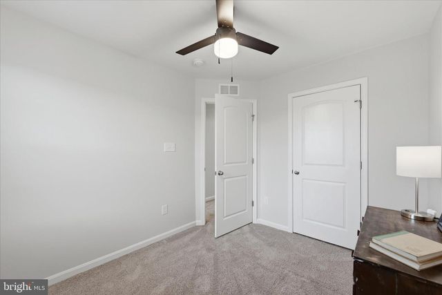 227 MAGELLAN DR, Martinsburg, WV 25404