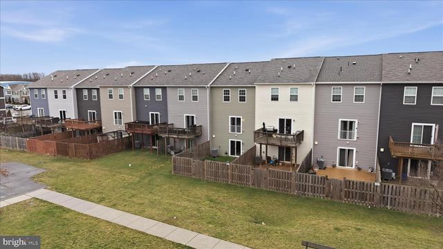 227 MAGELLAN DR, Martinsburg, WV 25404