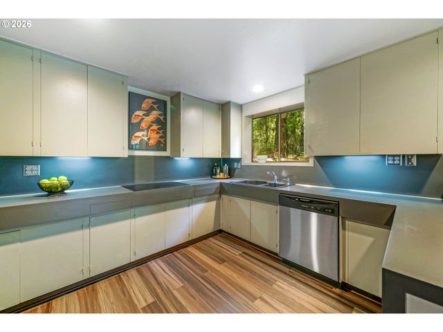 4298 RIVER Rd S, Salem, OR 97302