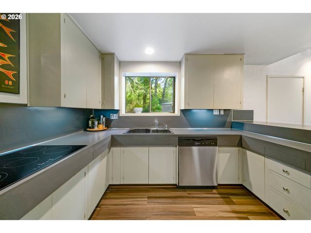 4298 RIVER Rd S, Salem, OR 97302