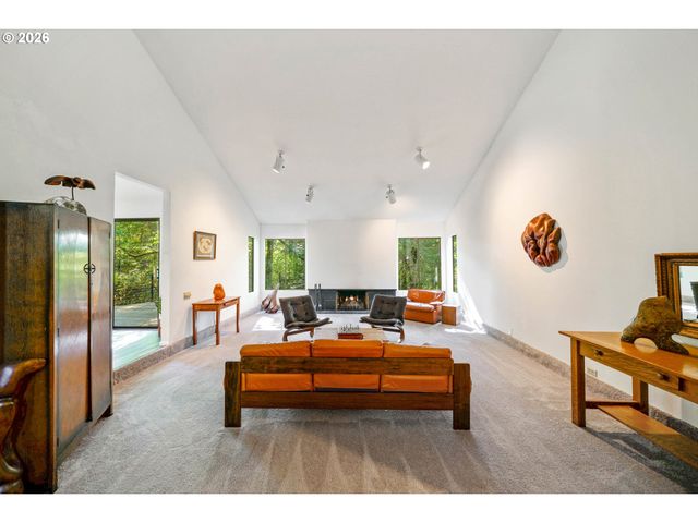4298 RIVER Rd S, Salem, OR 97302