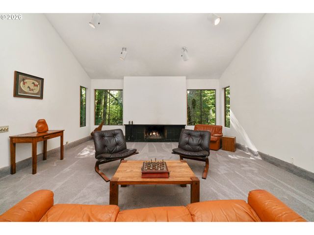 4298 RIVER Rd S, Salem, OR 97302