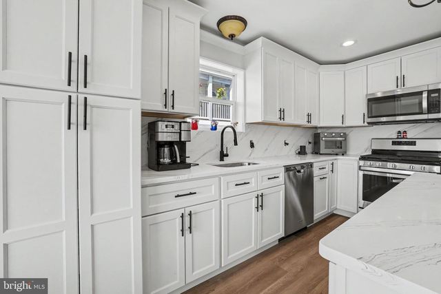 348 KINGFISHER RD, Tuckerton, NJ 08087