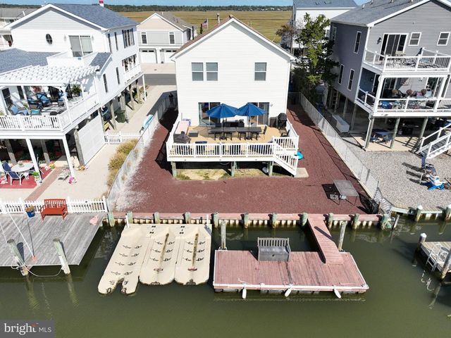348 KINGFISHER RD, Tuckerton, NJ 08087