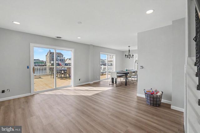 348 KINGFISHER RD, Tuckerton, NJ 08087