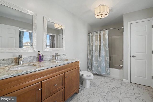 348 KINGFISHER RD, Tuckerton, NJ 08087