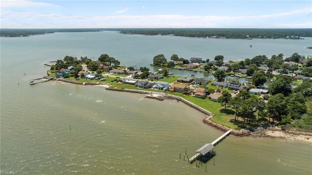 103 York Point DR, Seaford, VA 23696