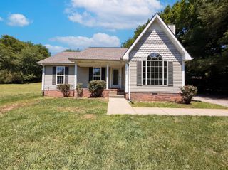 881 Salem Rd, Clarksville, TN 37040