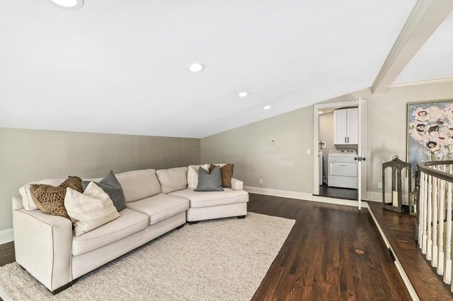 134 E Trillium COURT, Mequon, WI 53092