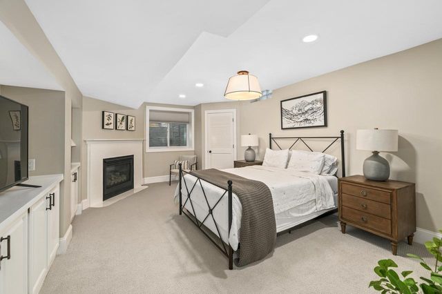 134 E Trillium COURT, Mequon, WI 53092