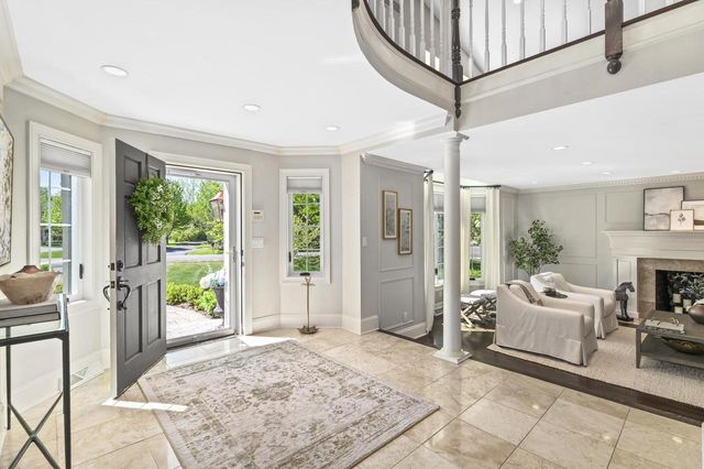 134 E Trillium COURT, Mequon, WI 53092