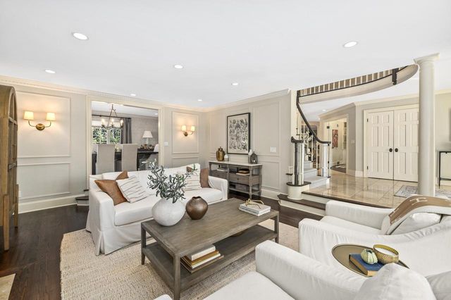 134 E Trillium COURT, Mequon, WI 53092
