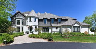 134 E Trillium COURT, Mequon, WI 53092