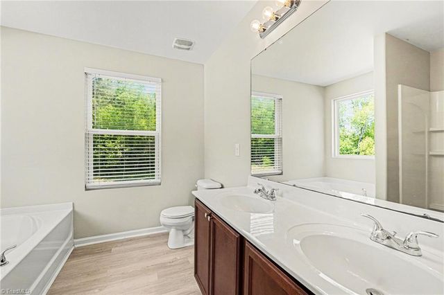 4586 Sun Valley Lane, Kernersville, NC 27284