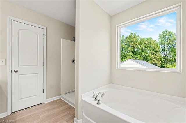 4586 Sun Valley Lane, Kernersville, NC 27284