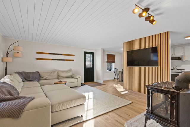 1031 Cherry Valley Road, Gilford, NH 03249