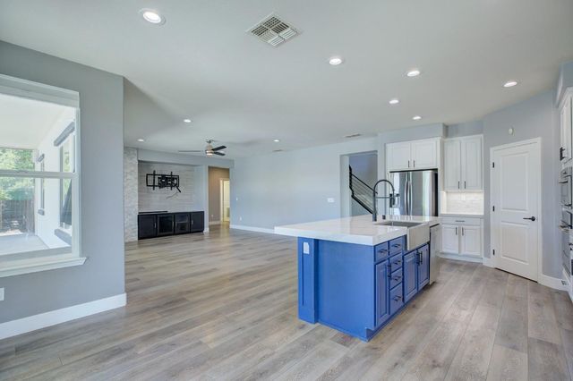 2272 Hartland Cir, Roseville, CA 95747