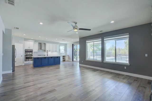 2272 Hartland Cir, Roseville, CA 95747