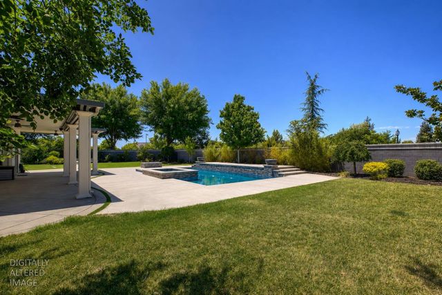2272 Hartland Cir, Roseville, CA 95747