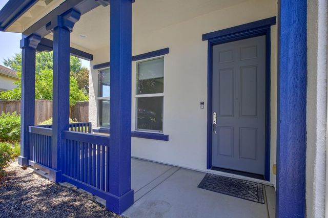 2272 Hartland Cir, Roseville, CA 95747