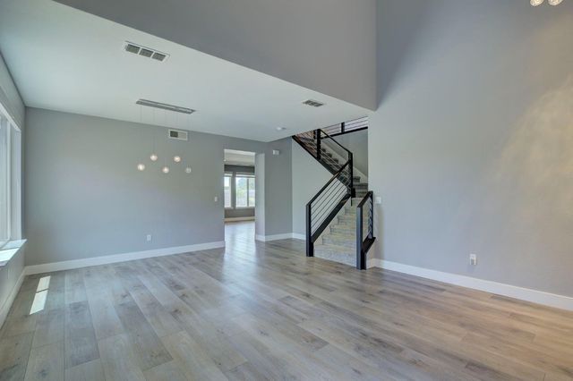 2272 Hartland Cir, Roseville, CA 95747