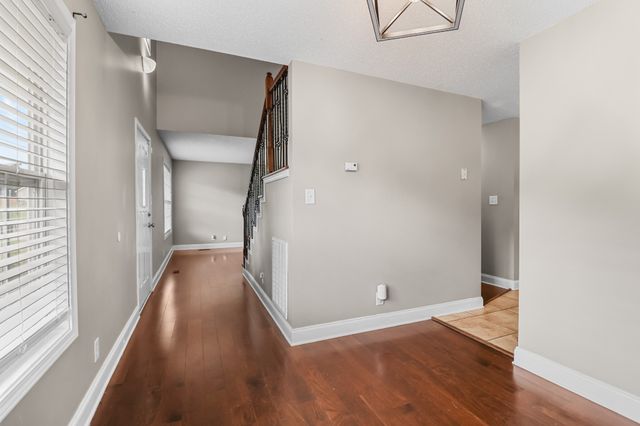 3795 McAllister Dr, Clarksville, TN 37042