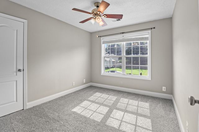 3795 McAllister Dr, Clarksville, TN 37042