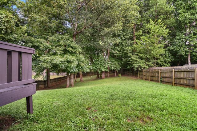 3795 McAllister Dr, Clarksville, TN 37042