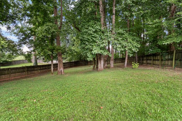 3795 McAllister Dr, Clarksville, TN 37042