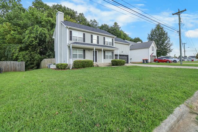 3795 McAllister Dr, Clarksville, TN 37042