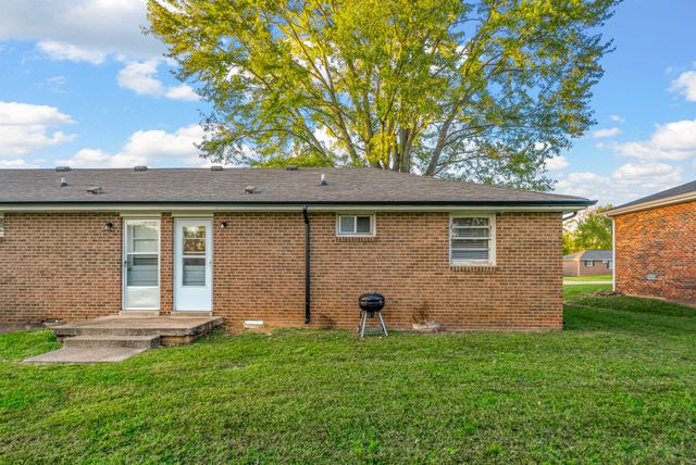 110 Tandy Dr Apt A, Clarksville, TN 37042