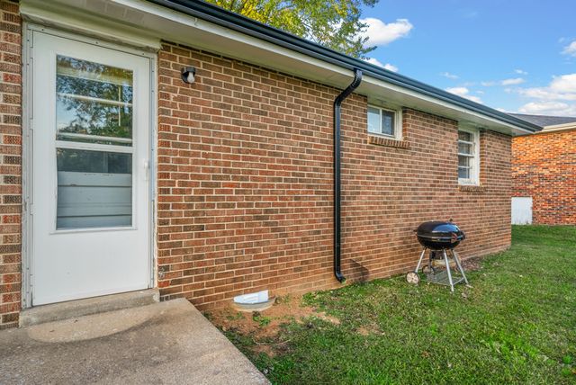 110 Tandy Dr Apt A, Clarksville, TN 37042