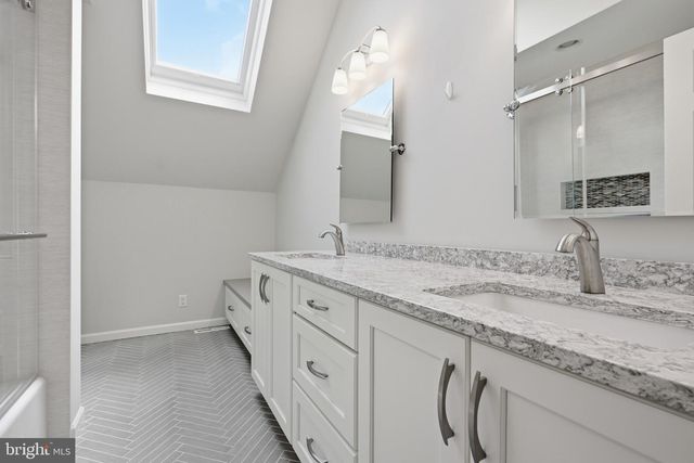 538 PENN MANOR DR, Newark, DE 19711