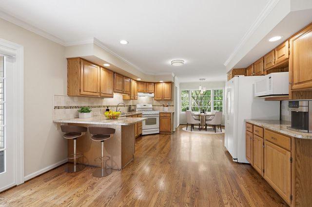 538 PENN MANOR DR, Newark, DE 19711