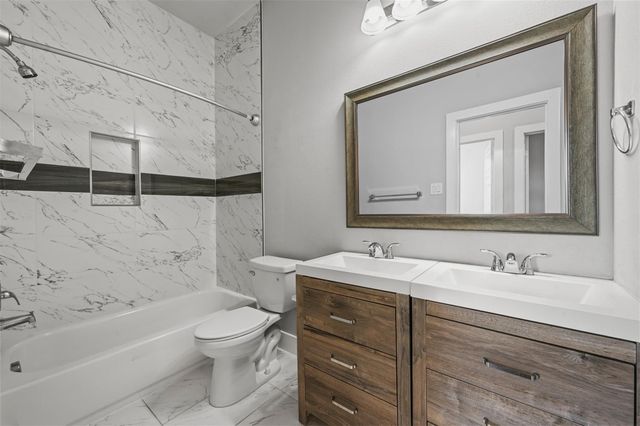 204 N Getzendaner Street, Waxahachie, TX 75165