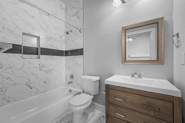 204 N Getzendaner Street, Waxahachie, TX 75165