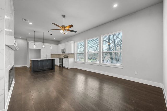 204 N Getzendaner Street, Waxahachie, TX 75165