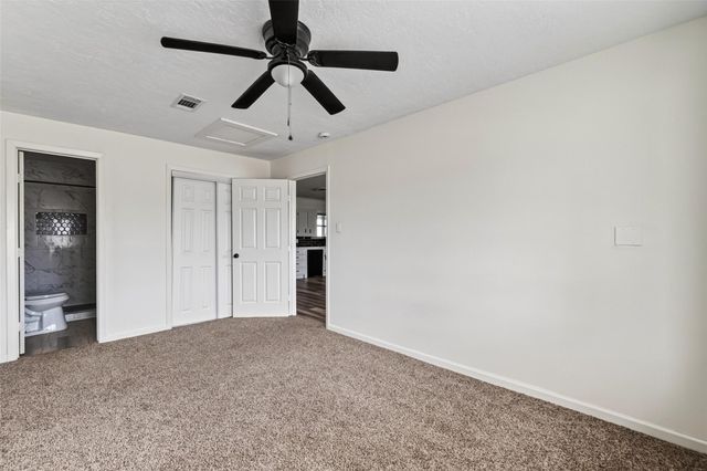 1308 W Dumble Street, Alvin, TX 77511