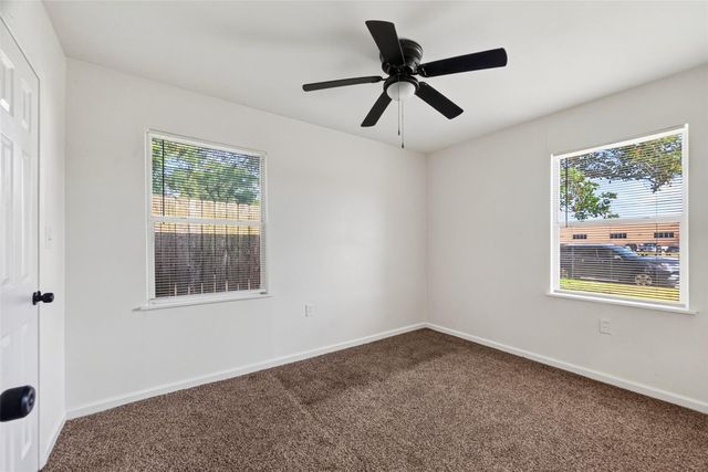 1308 W Dumble Street, Alvin, TX 77511