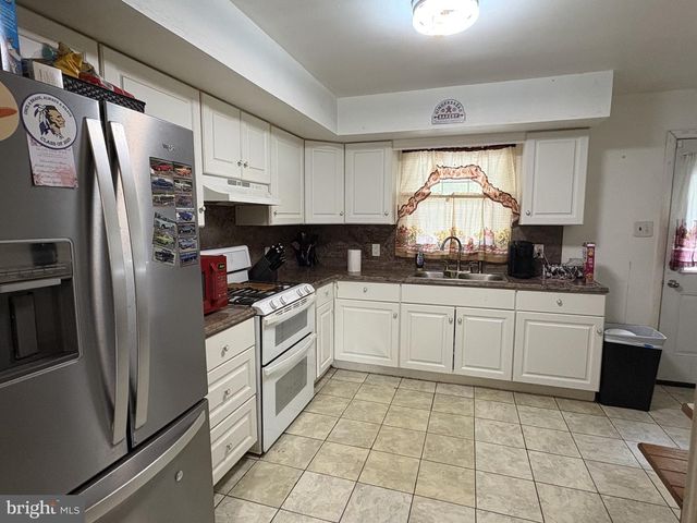 1034 SYKES LN, Williamstown, NJ 08094