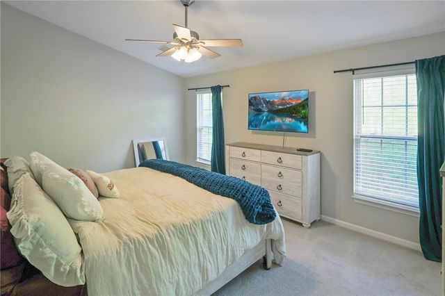 675 Village Green Boulevard East, Adams Twp, PA 16046