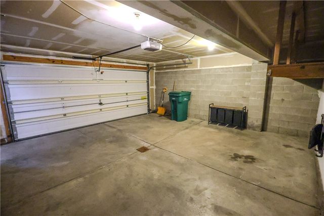 675 Village Green Boulevard East, Adams Twp, PA 16046