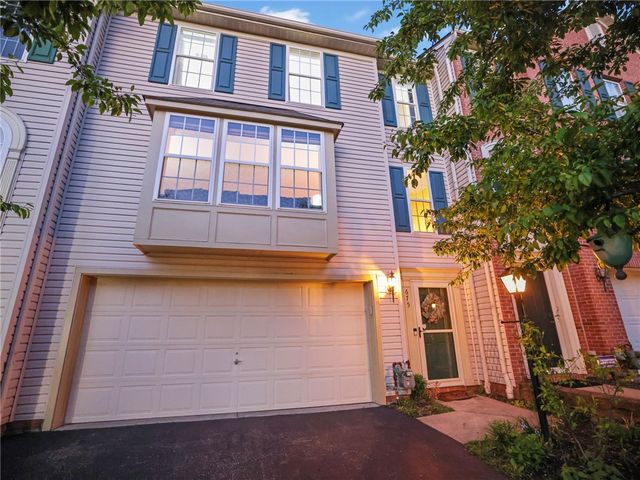 675 Village Green Boulevard East, Adams Twp, PA 16046