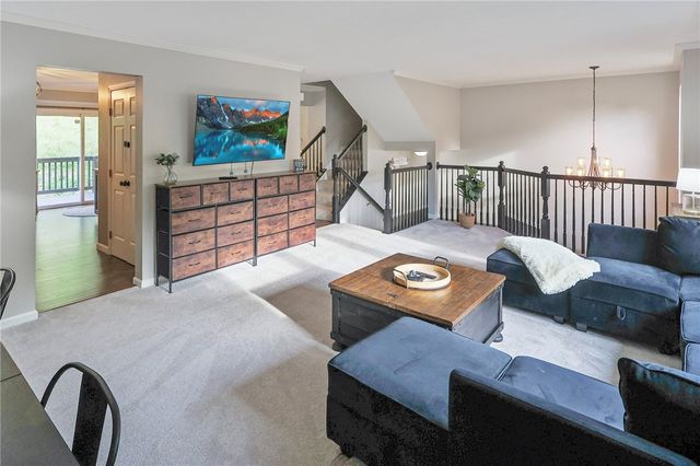 675 Village Green Boulevard East, Adams Twp, PA 16046